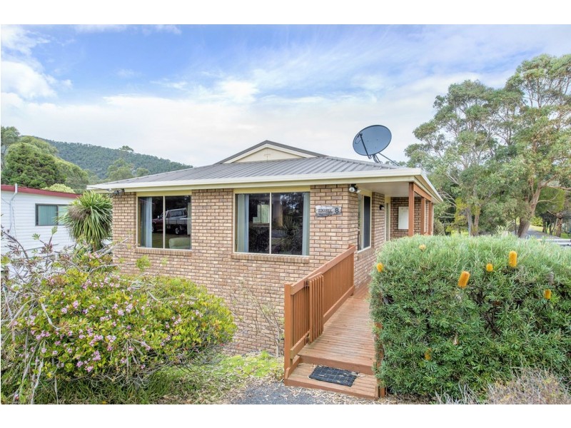 8 East Boulevard, Sisters Beach TAS 7321