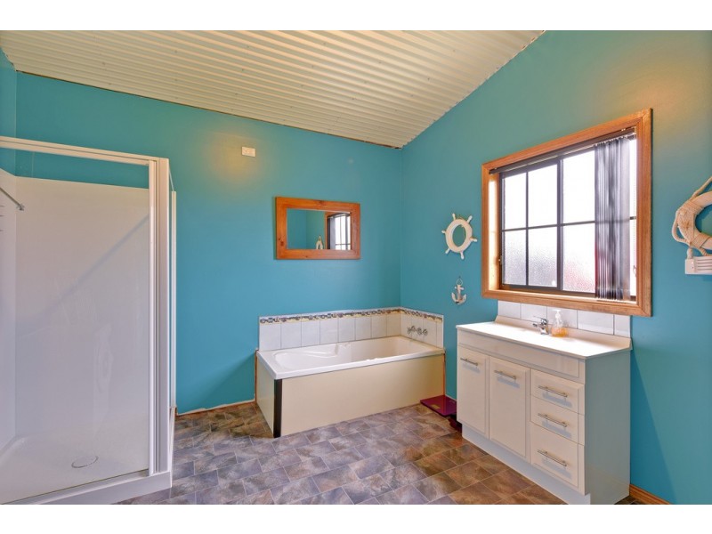 7a Irbys Circus, Sisters Beach TAS 7321