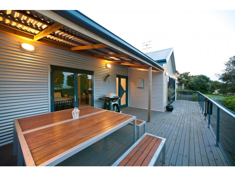 27 Old Bass Highway, Wynyard TAS 7325