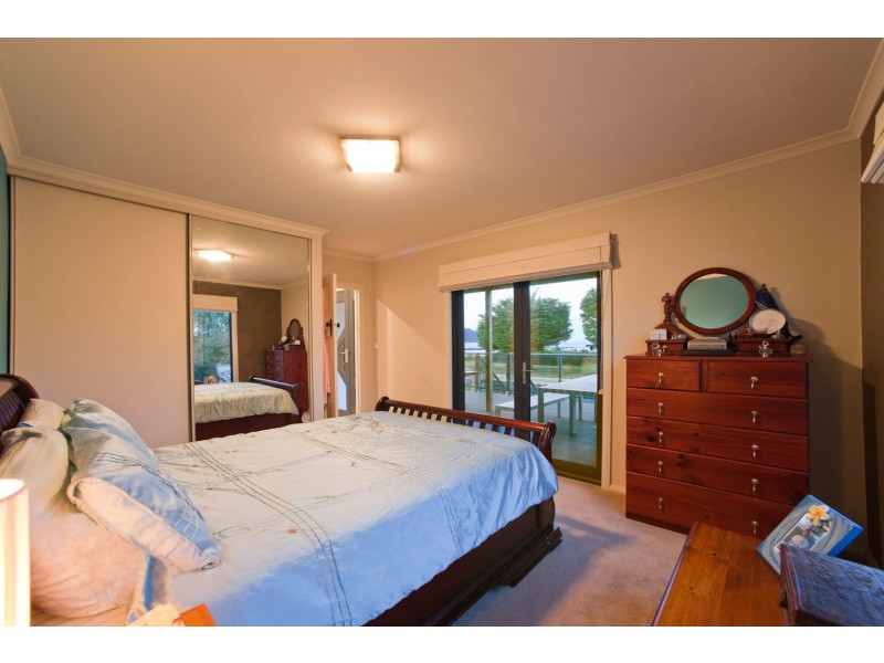 27 Old Bass Highway, Wynyard TAS 7325