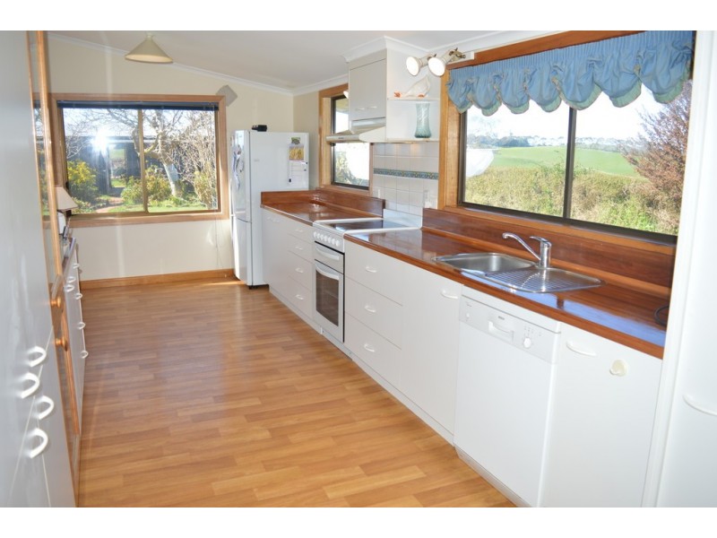 144 Baulds Road, Table Cape TAS 7325