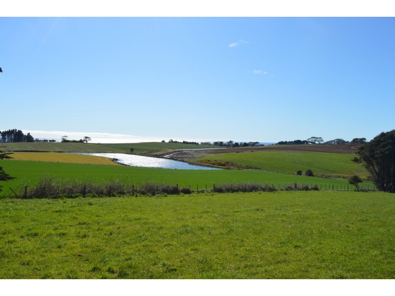 144 Baulds Road, Table Cape TAS 7325