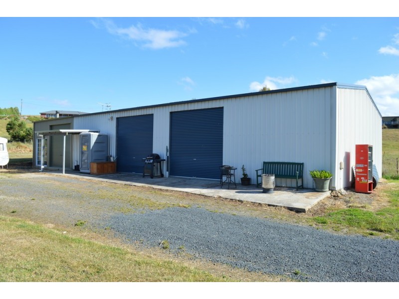 27 Lennah Drive, Wynyard TAS 7325