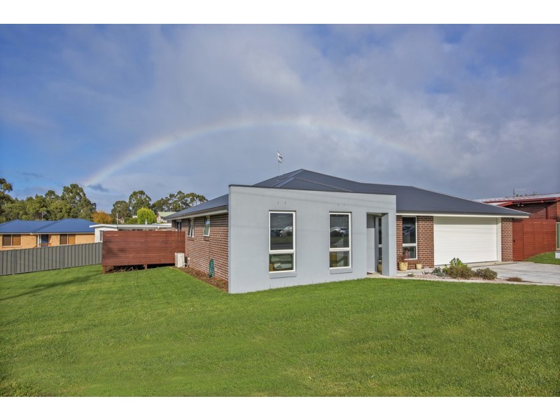 3 Old Cam Road, Somerset TAS 7322