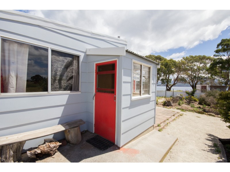 21 Spitfarm Road, Opossum Bay TAS 7023