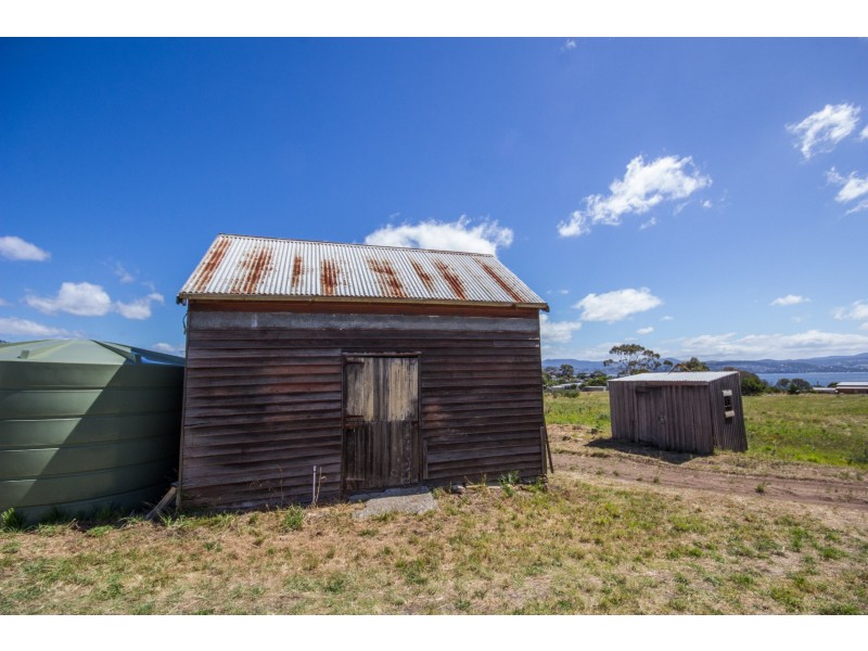 21 Spitfarm Road, Opossum Bay TAS 7023