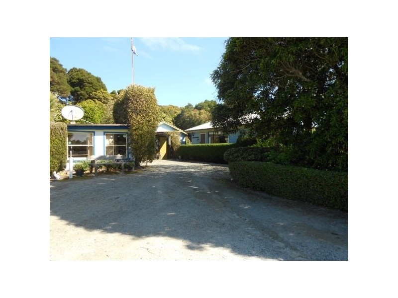 125 The Esplanade, Naracoopa TAS 7256