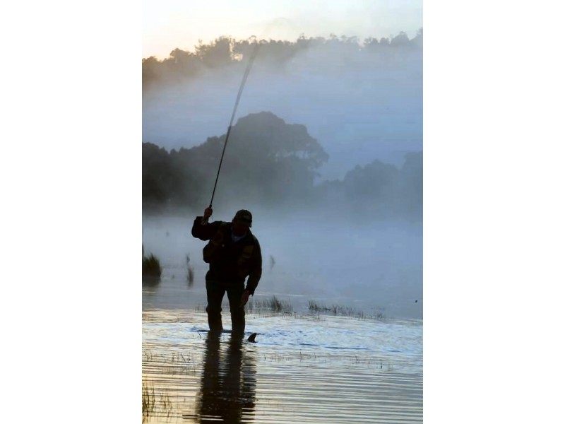 Bradys Lake TAS 7140