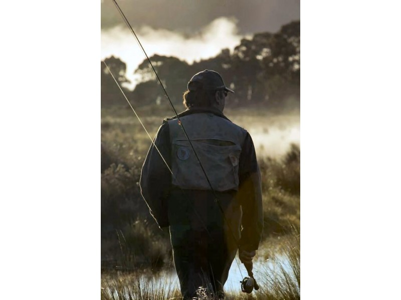 Bradys Lake TAS 7140