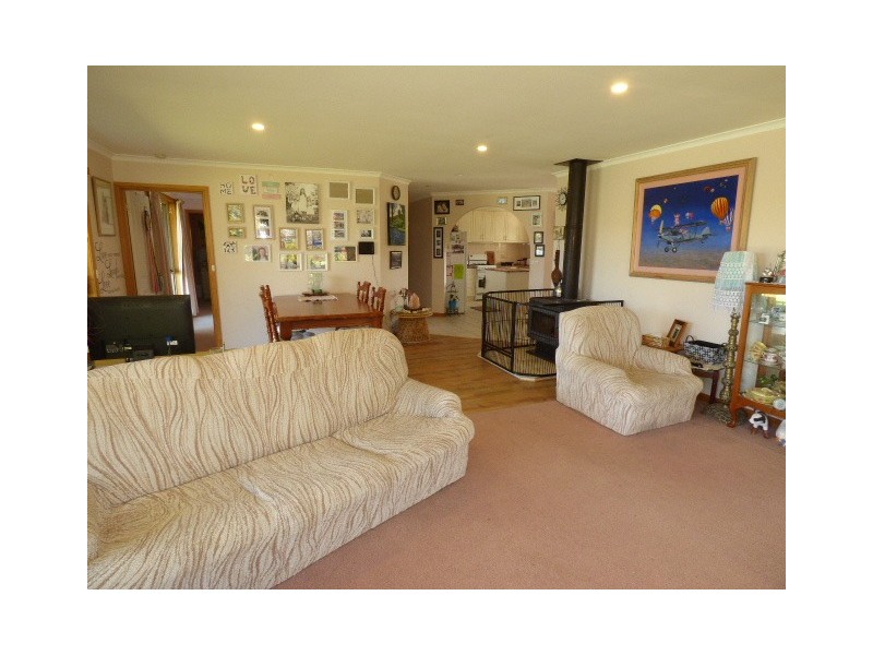 8 Blackwood Court, Ansons Bay TAS 7216