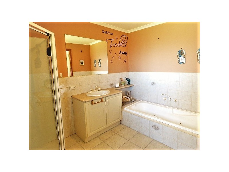 8 Blackwood Court, Ansons Bay TAS 7216