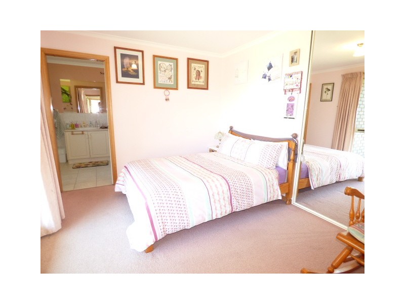 8 Blackwood Court, Ansons Bay TAS 7216