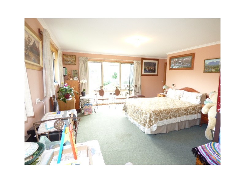 8 Blackwood Court, Ansons Bay TAS 7216