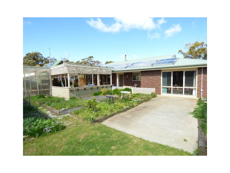 8 Blackwood Court, Ansons Bay TAS 7216