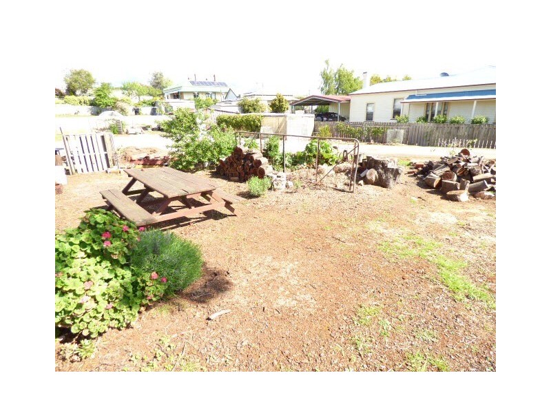 9 Ellenor Street, Scottsdale TAS 7260