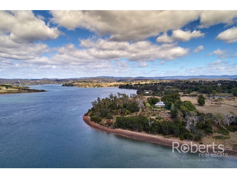 57 West Bay Road, Rowella TAS 7270