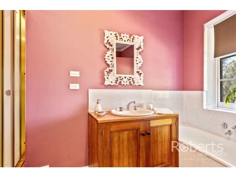 57 West Bay Road, Rowella TAS 7270