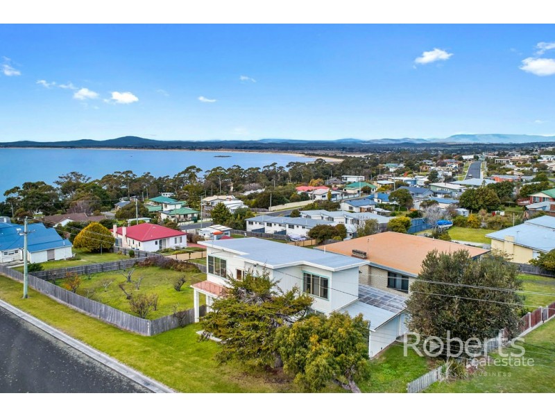 9 Alexander Street, Bridport TAS 7262