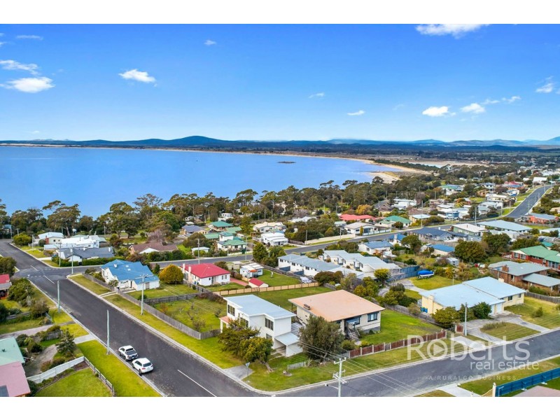 9 Alexander Street, Bridport TAS 7262