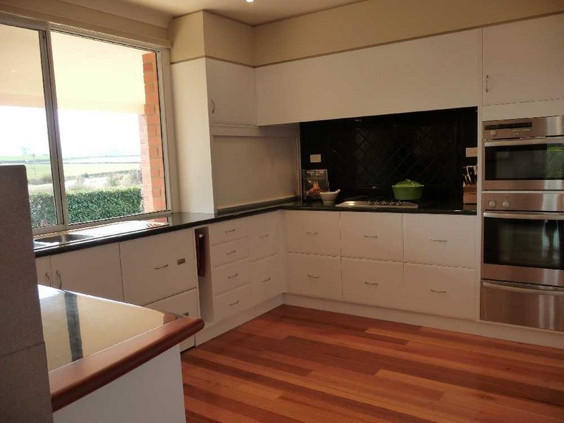 White Hills TAS 7258