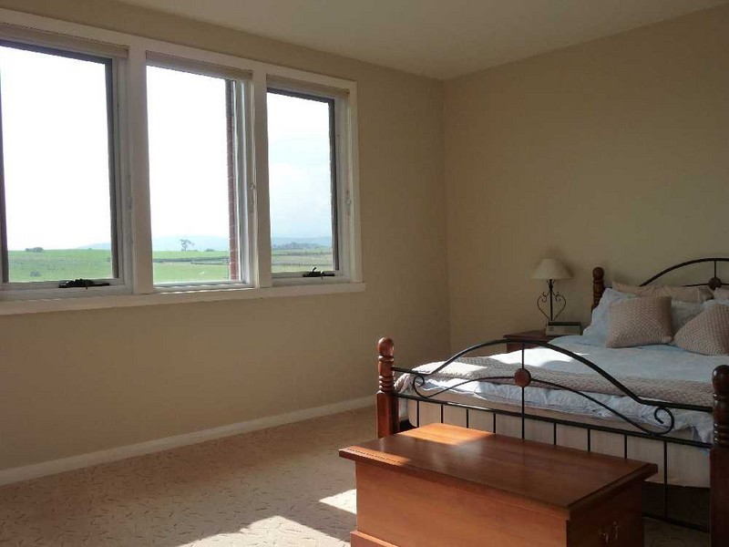 White Hills TAS 7258