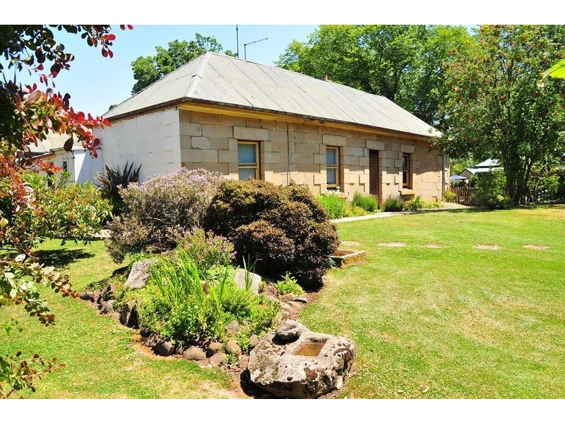 “Fernleigh” 21 Church Street, Ross TAS 7209