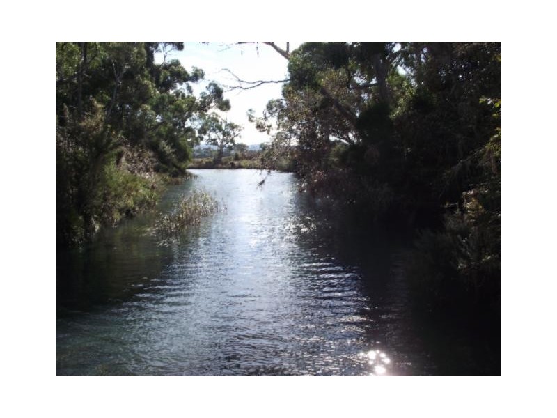 325 Grange Road, Cranbrook TAS 7190