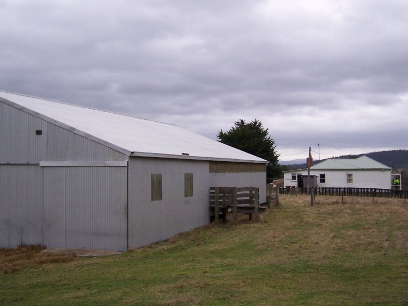 610 Sand River Road, Buckland TAS 7190