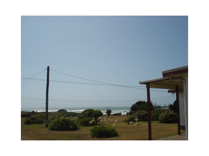 The Esplanade, Naracoopa, King Island TAS 7256