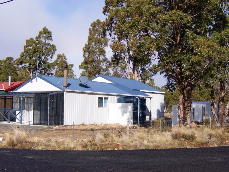 2 Dolerite Crescent, Arthurs Lake TAS 7030