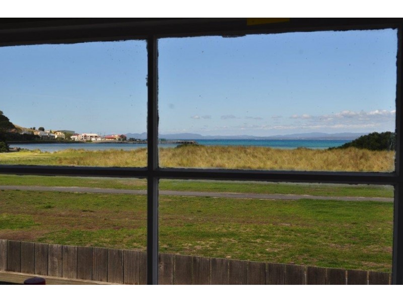 17 Marine Esplanade, Stanley TAS 7331