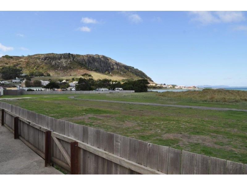 17 Marine Esplanade, Stanley TAS 7331