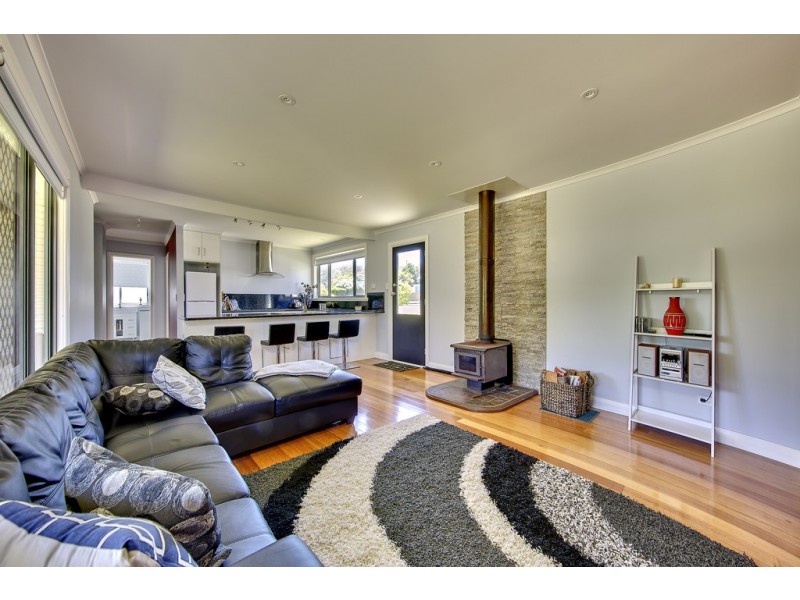 8 Reserve Road, Coles Bay TAS 7215