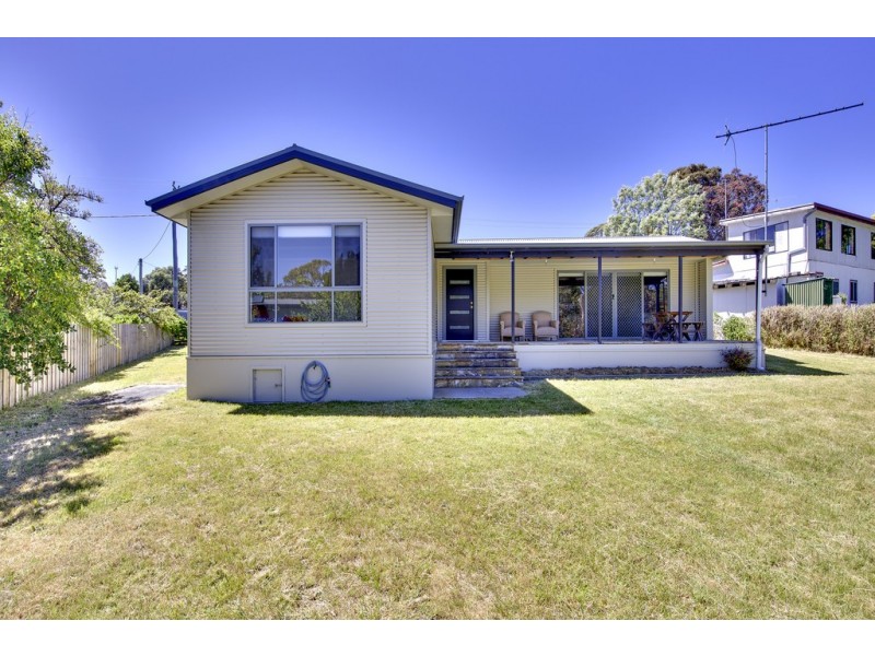 8 Reserve Road, Coles Bay TAS 7215
