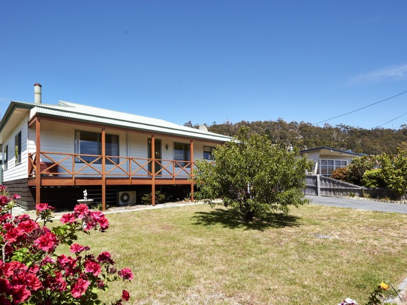 2 Banksia Street, Bicheno TAS 7215