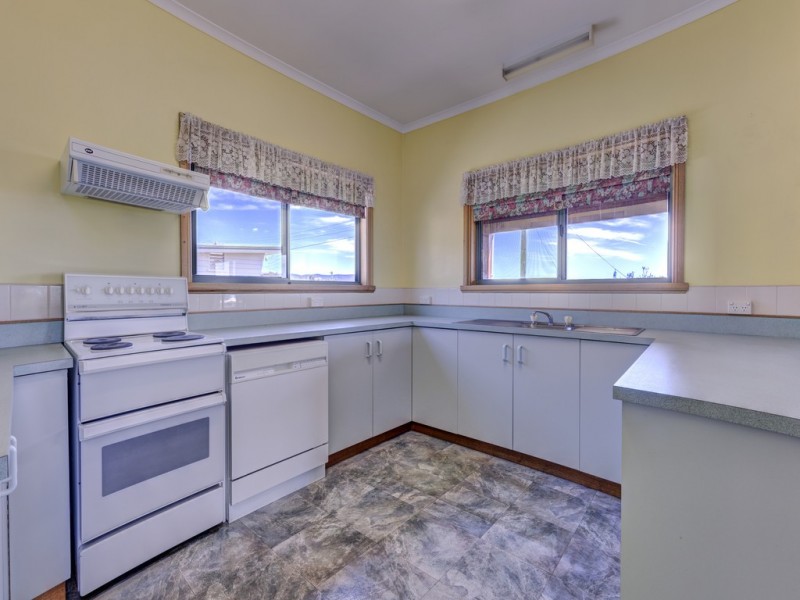 2 Banksia Street, Bicheno TAS 7215