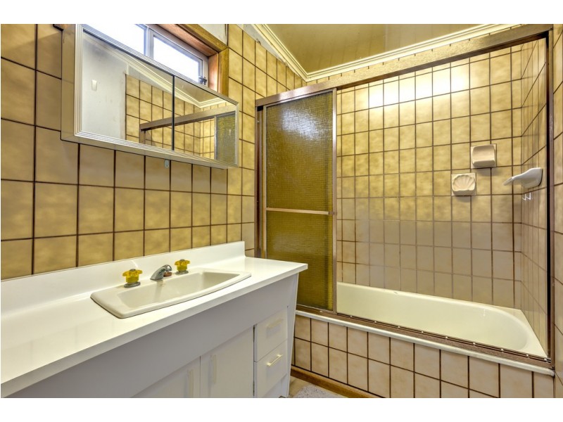 7 Florence Street, Coles Bay TAS 7215