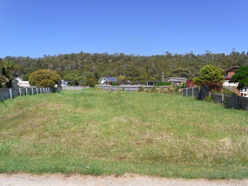 18 Tasman Highway, Bicheno TAS 7215