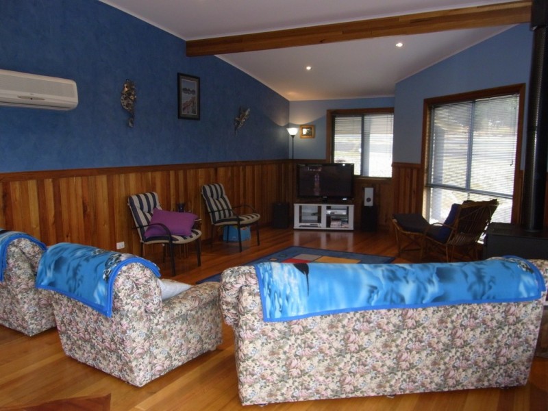 42 Hazards View Drive, Coles Bay TAS 7215