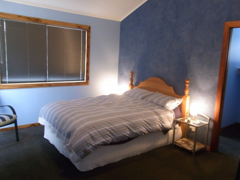 42 Hazards View Drive, Coles Bay TAS 7215