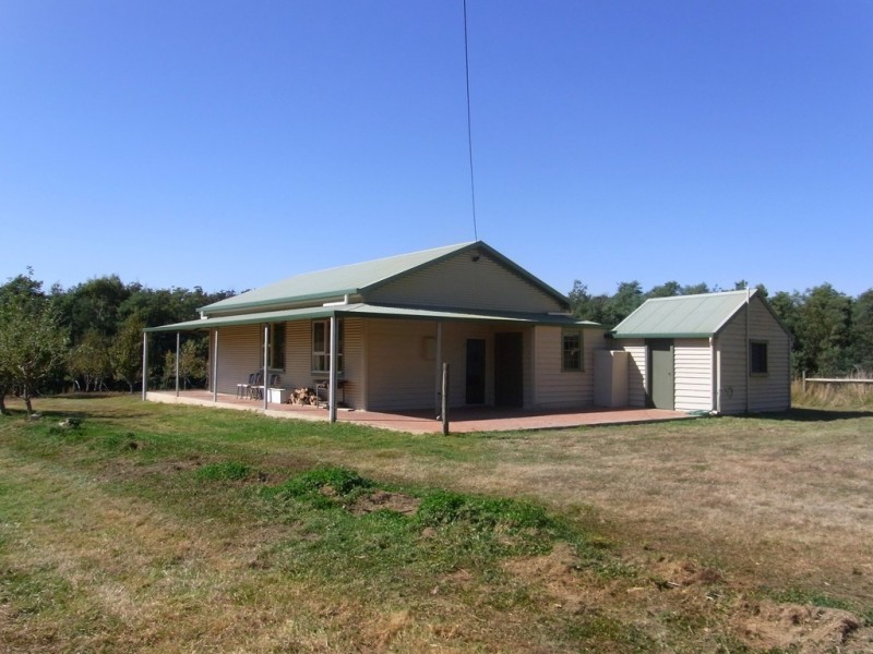 501 Upper Scamander Rd, Scamander TAS 7215