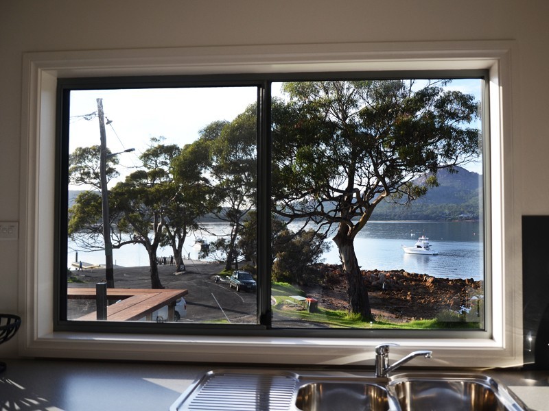 37 Jetty Road, Coles Bay TAS 7215