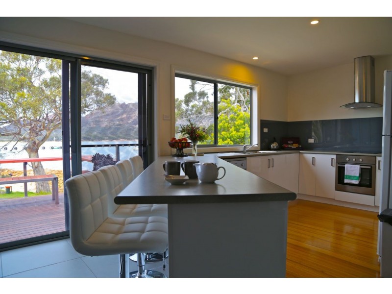 37 Jetty Road, Coles Bay TAS 7215