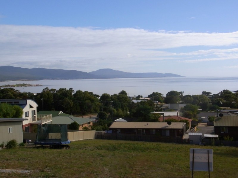 8 Denison Crt, Bicheno TAS 7215