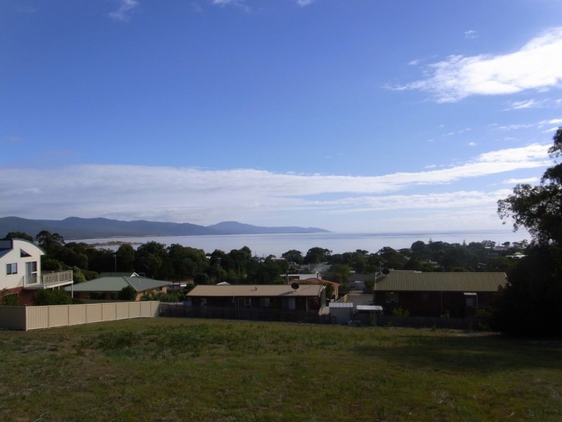 8 Denison Crt, Bicheno TAS 7215