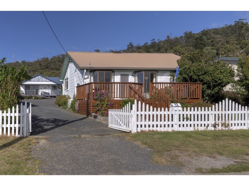 12 Banksia Street, Bicheno TAS 7215