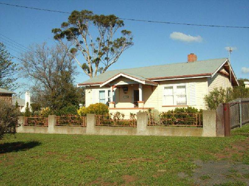 27 Wellington Street, Swansea TAS 7190