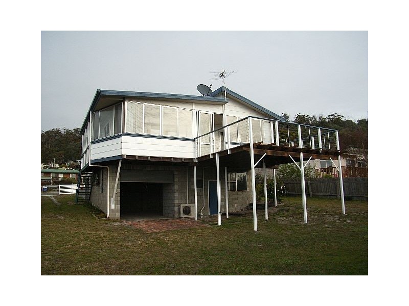 19 Banksia Street, Bicheno TAS 7215