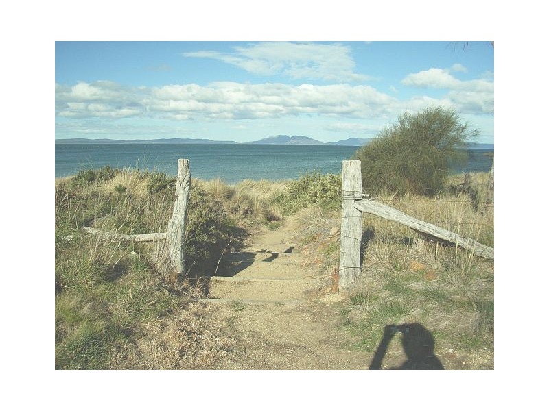 Villa 1 Aqua Sands Dr, Swansea TAS 7190