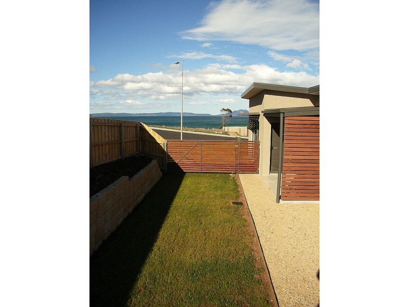 Villa 1 Aqua Sands Dr, Swansea TAS 7190